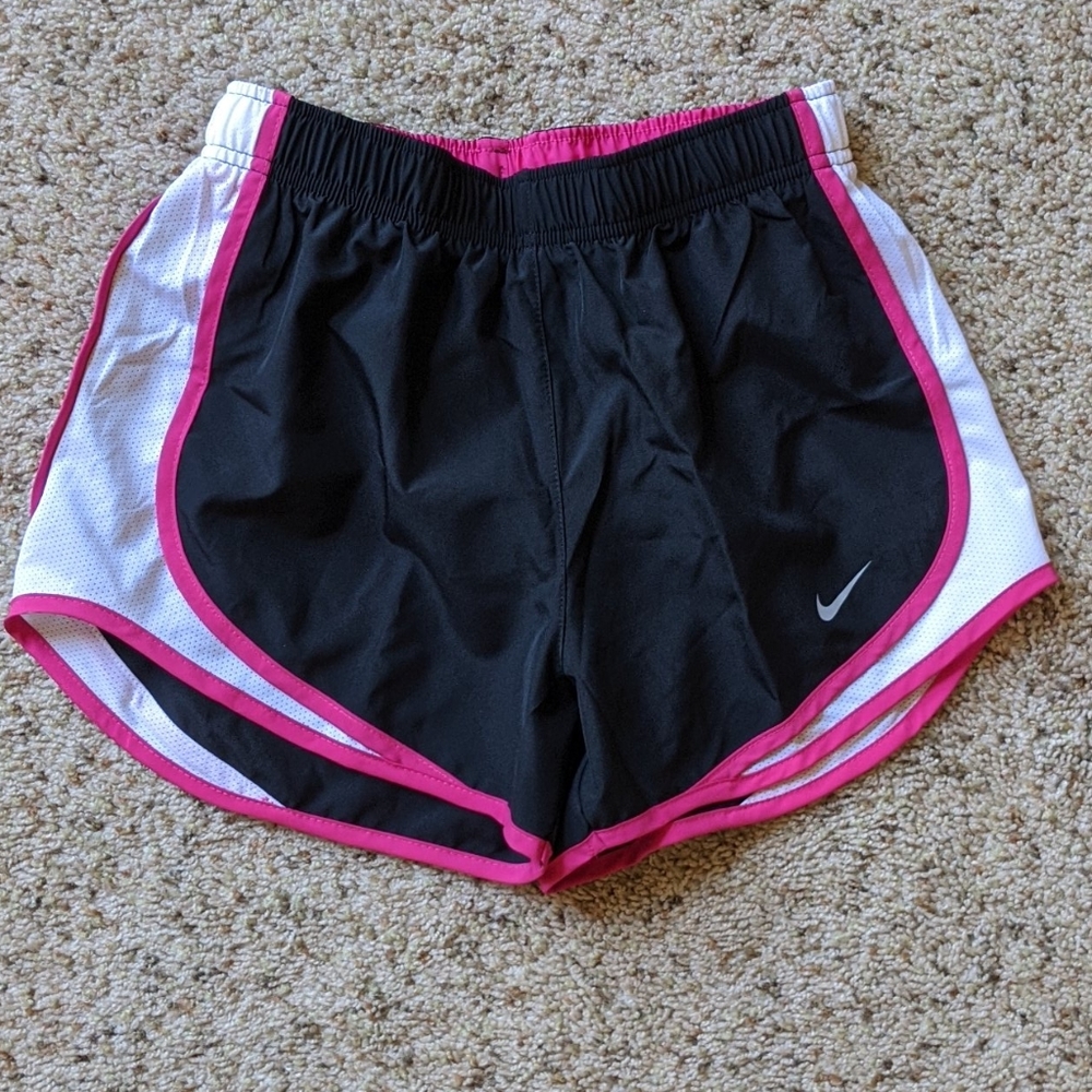 NWT Women's Black/Pink Nike Running Shorts, XS